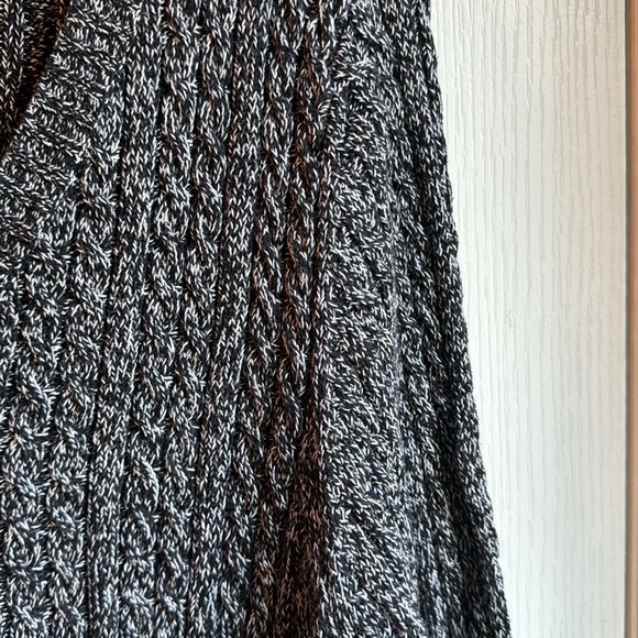 NWOT CROFT & BARROW BLACK/WHITE V NECK KNIT SWEATER SZ 2X - Picture 3 of 5